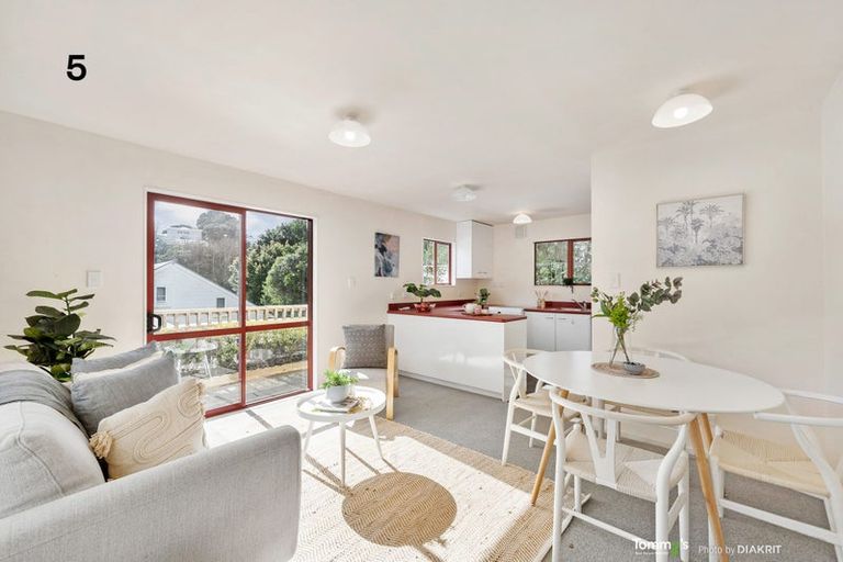 Photo of property in 8 Alameda Terrace, Aro Valley, Wellington, 6021