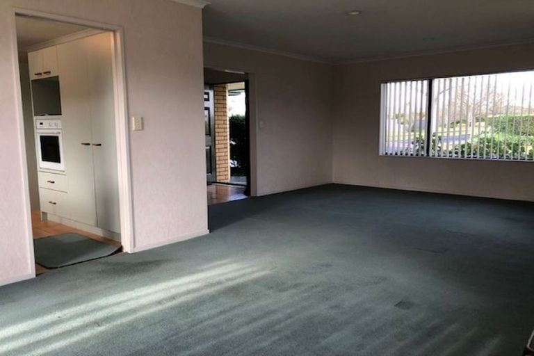 Photo of property in 91 Moyrus Crescent, East Tamaki Heights, Auckland, 2016