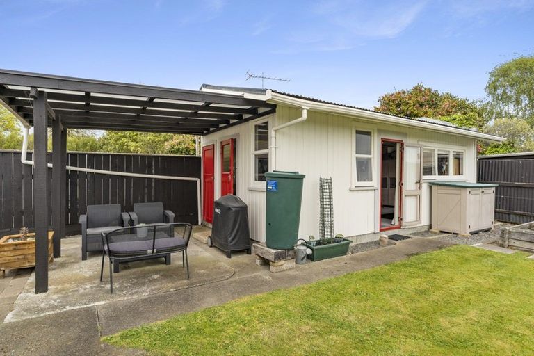 Photo of property in 15 Waitohu Valley Road, Otaki, 5512