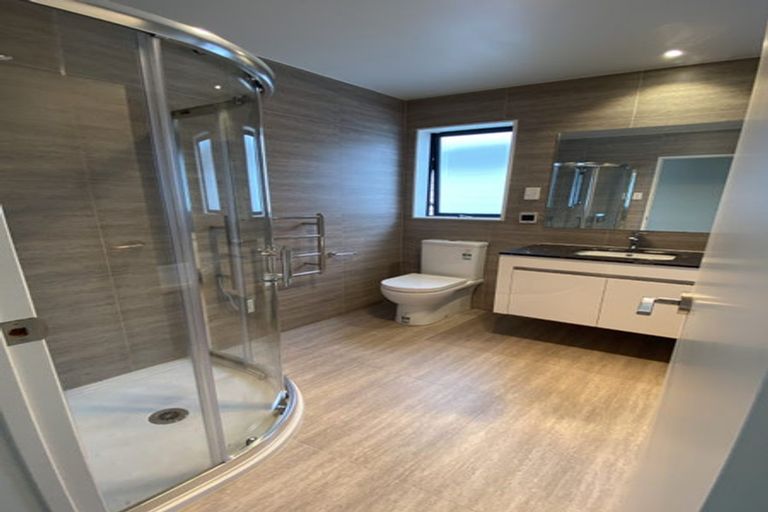 Photo of property in 30 Toanui Road, Hobsonville, Auckland, 0616