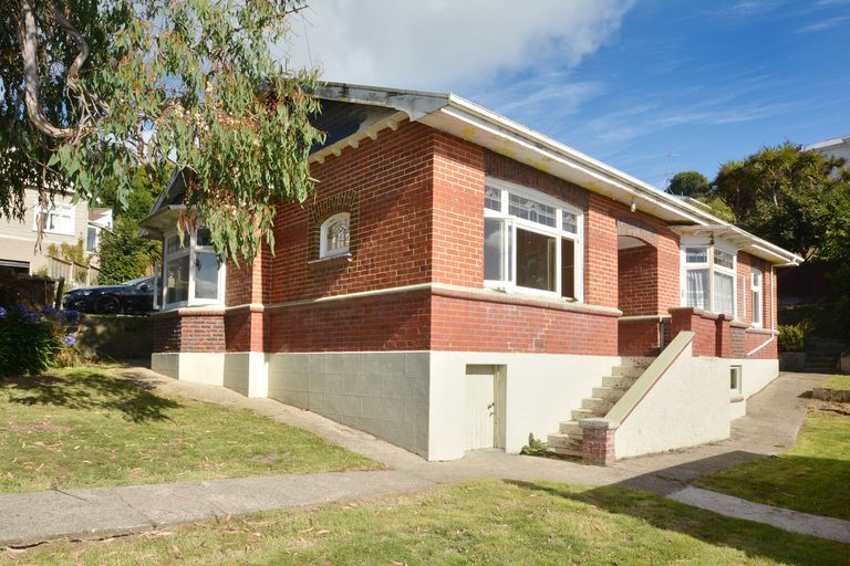 Photo of property in 18 Motu Street, Saint Clair, Dunedin, 9012