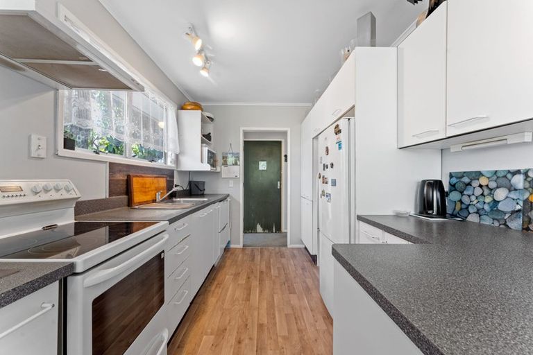 Photo of property in 6 Metcalfe Road, Ranui, Auckland, 0612