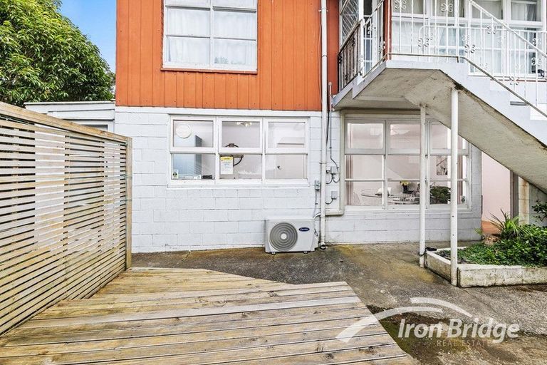 Photo of property in 4/228 Onewa Road, Birkenhead, Auckland, 0626