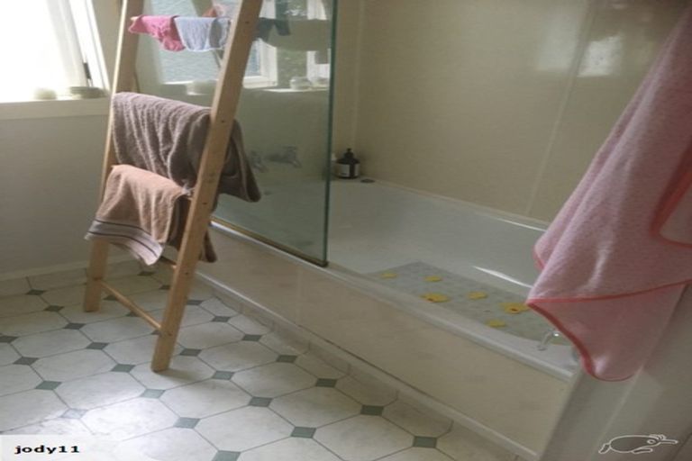 Photo of property in 21 Crawford Road, Kilbirnie, Wellington, 6022