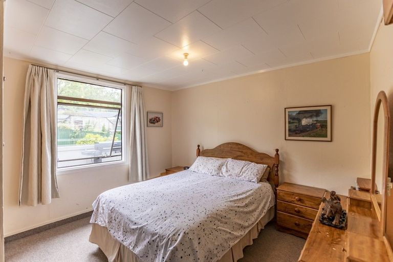 Photo of property in 16 Rose Street, Waipawa, 4210