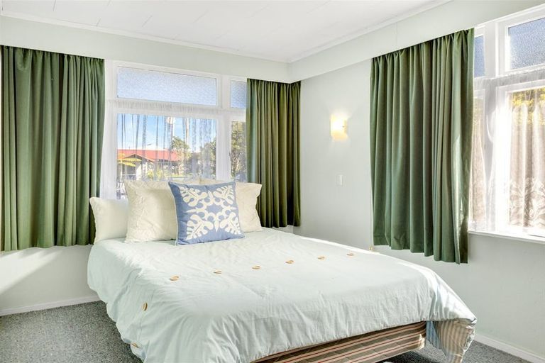 Photo of property in 67 Russell Street, Westport, 7825