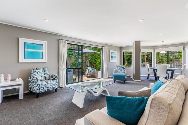 Photo of property in 15 Cellarmans Street, Te Atatu Peninsula, Auckland, 0610