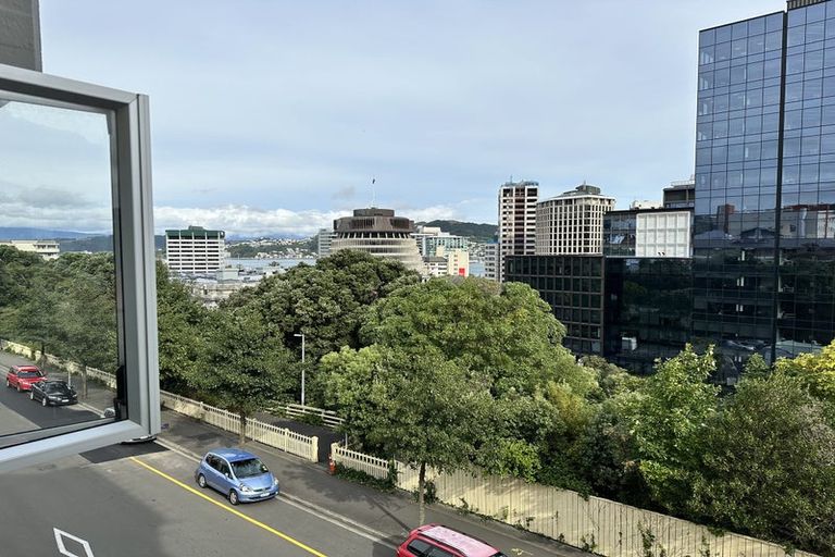 Photo of property in 11-41/54 Hill Street, Thorndon, Wellington, 6011
