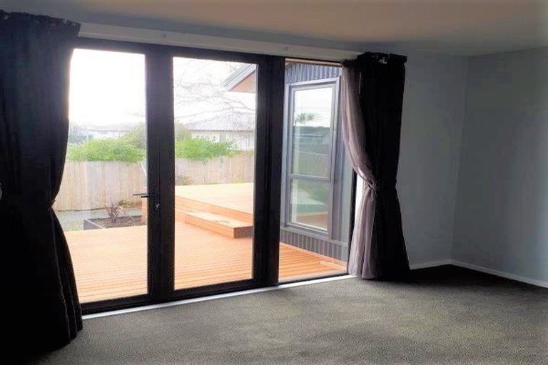 Photo of property in 28 Mattingley Street, Aranui, Christchurch, 8061