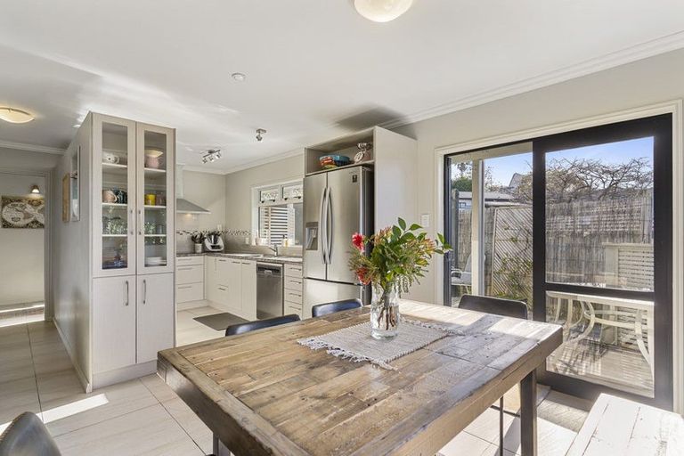 Photo of property in 69 Bell Street, Judea, Tauranga, 3110