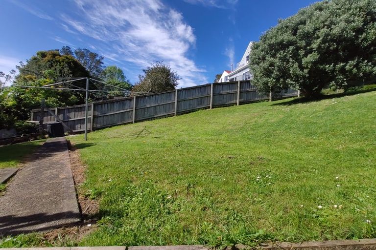 Photo of property in 129 Kia Ora Road, Beach Haven, Auckland, 0626