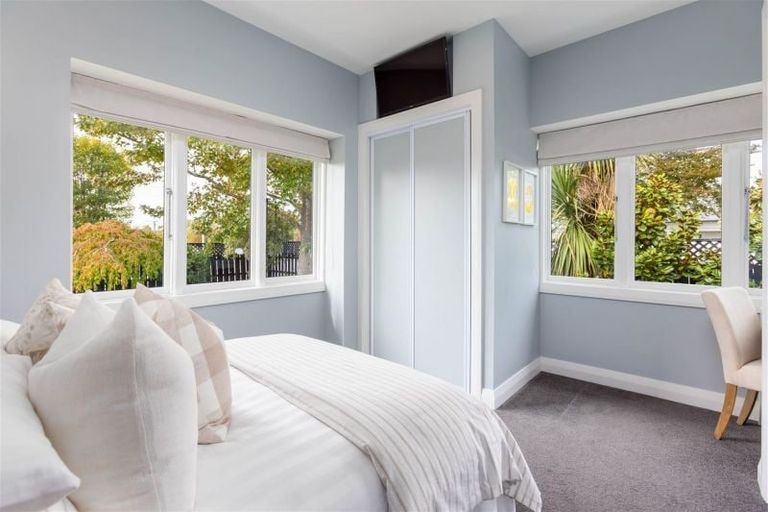 Photo of property in 89 Weston Road, St Albans, Christchurch, 8052