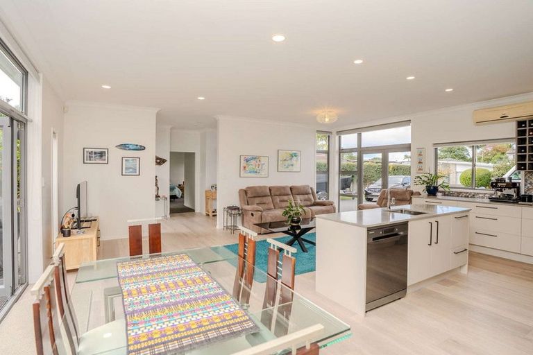 Photo of property in 6 Barrett Place, Kerikeri, 0230