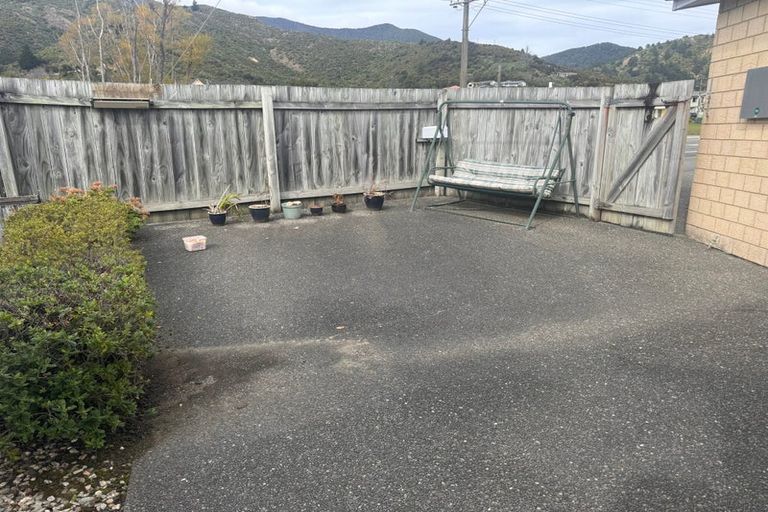 Photo of property in 255 Waikawa Road, Waikawa, Picton, 7220