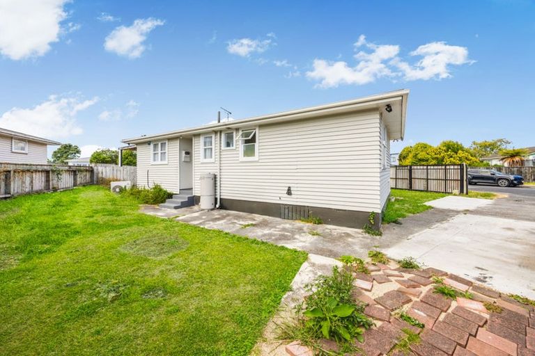 Photo of property in 1/1 Cooper Place, Papakura, 2110