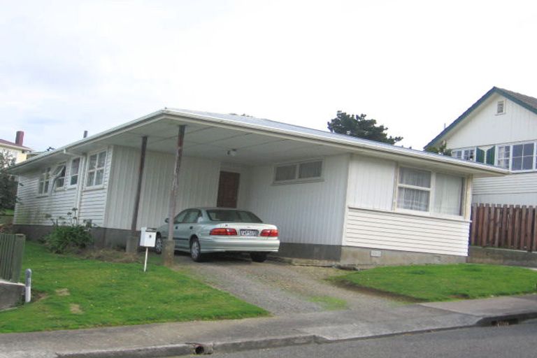 Photo of property in 9 Lomita Road, Johnsonville, Wellington, 6037