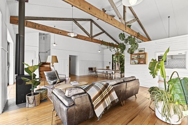 Photo of property in 18-22 Dixon Street, Oakura, 4314