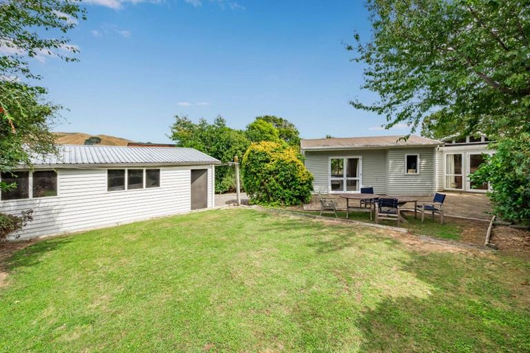 Photo of property in 5 Winara Avenue, Waikanae, 5036
