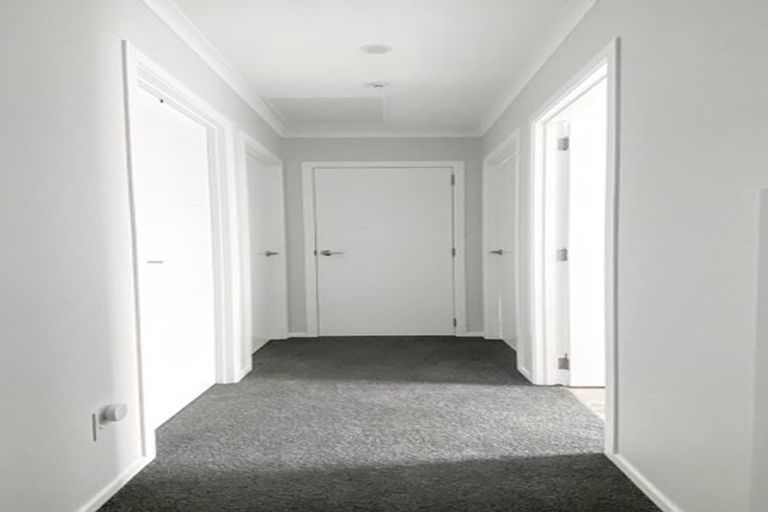 Photo of property in 18 Reakes Crescent, Wallaceville, Upper Hutt, 5018