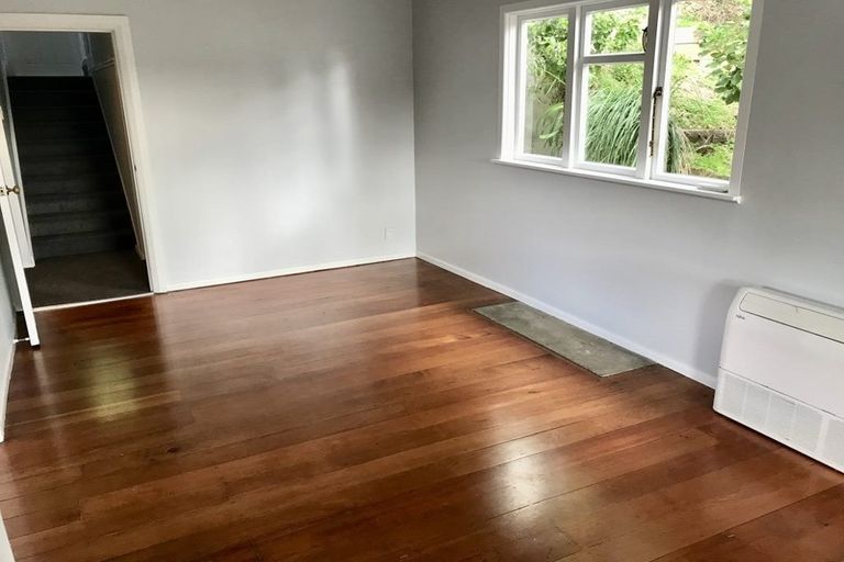 Photo of property in 12 Tawa Street, Eastbourne, Lower Hutt, 5013