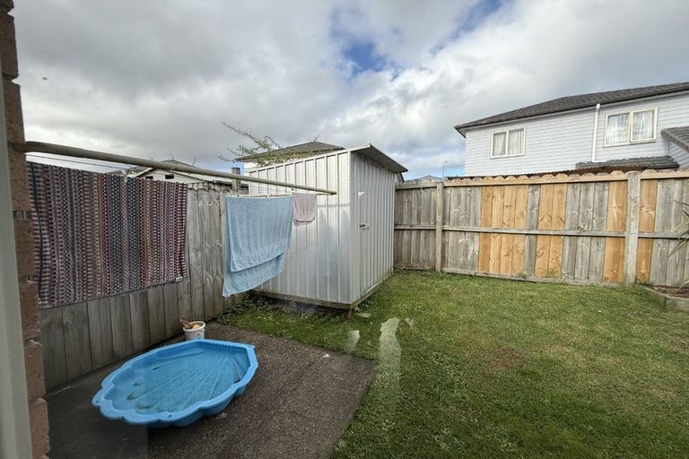 Photo of property in 11 Charta Place, Sunnyvale, Auckland, 0612