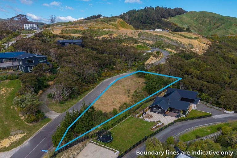 Photo of property in 70 Exploration Way, Whitby, Porirua, 5024