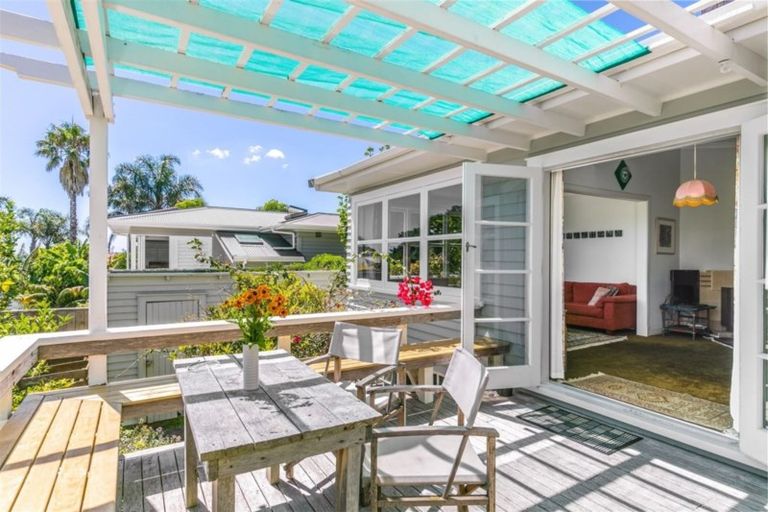 Photo of property in 9 Macky Avenue, Devonport, Auckland, 0624