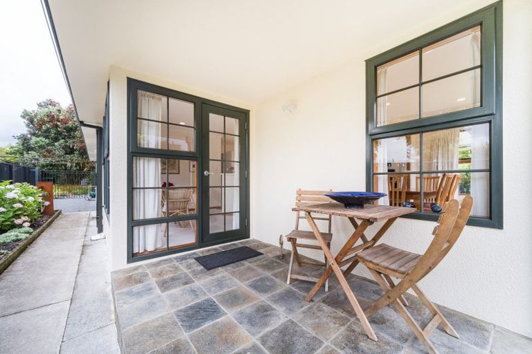 Photo of property in 88 Clifton Terrace, Fitzherbert, Palmerston North, 4410