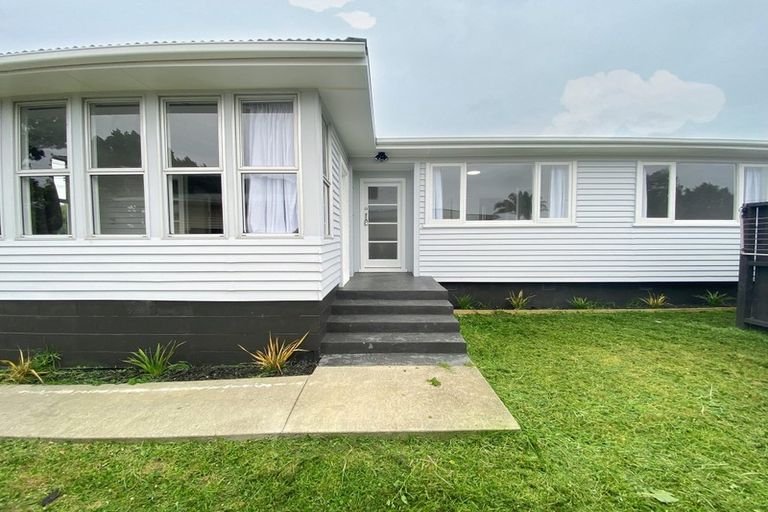 Photo of property in 150 Hepburn Road, Glendene, Auckland, 0602