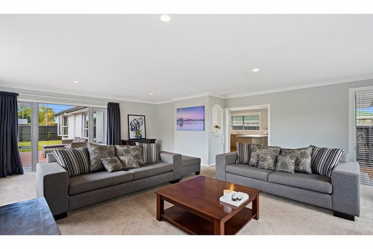 Photo of property in 515 Harewood Road, Harewood, Christchurch, 8051