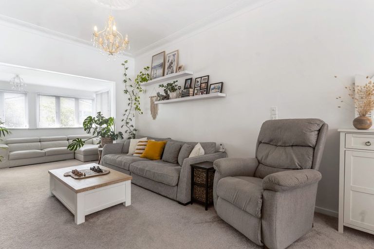 Photo of property in 35 Mcleod Road, Henderson, Auckland, 0612