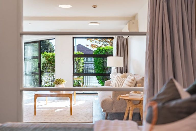 Photo of property in 2/69 Suva Street, Upper Riccarton, Christchurch, 8041