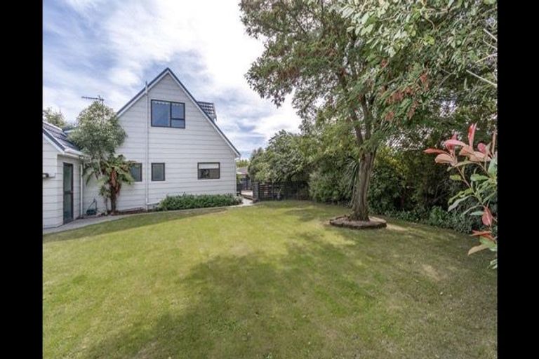 Photo of property in 35 Sefton Street, Belfast, Christchurch, 8051