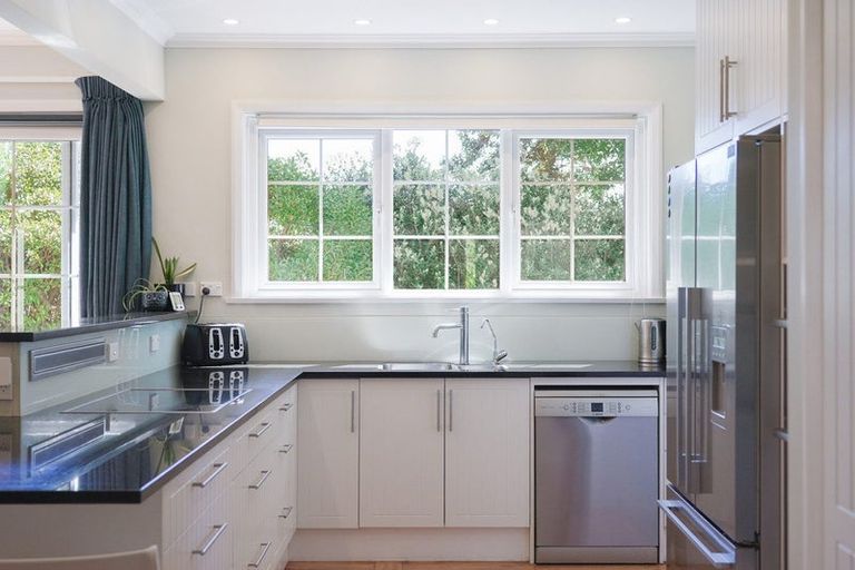Photo of property in 1 Rosetta Road, Raumati South, Paraparaumu, 5032