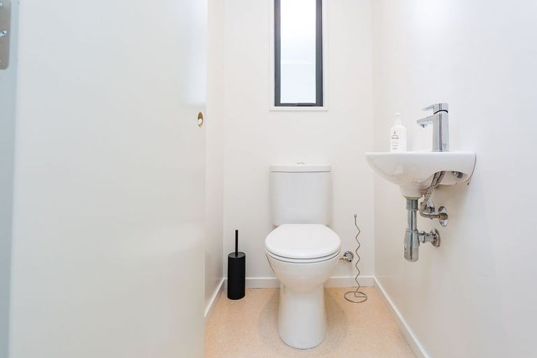 Photo of property in 1/176 Edgeware Road, Edgeware, Christchurch, 8013