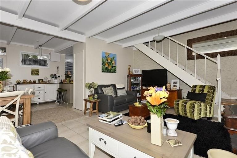 Photo of property in 1/7a Seaside Avenue, Waterview, Auckland, 1026