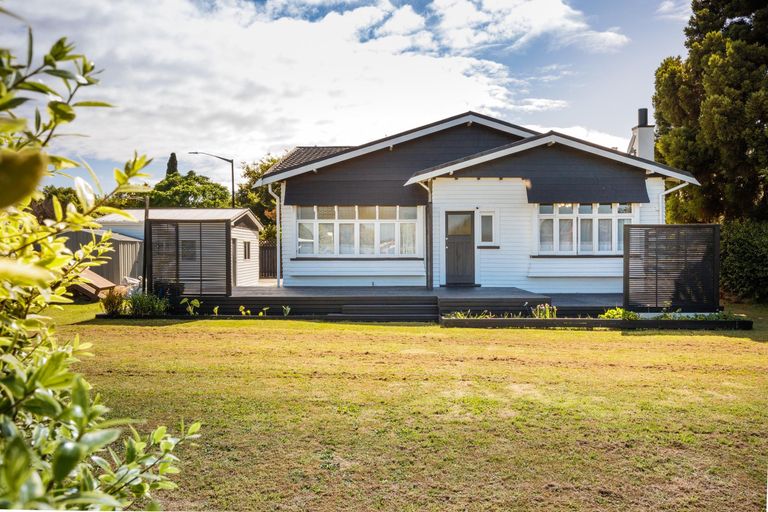 Photo of property in 201 Fitzherbert Avenue, West End, Palmerston North, 4410