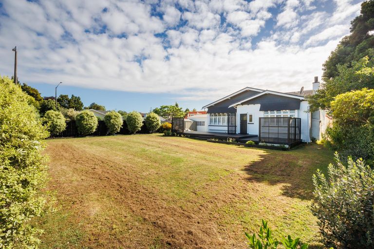 Photo of property in 201 Fitzherbert Avenue, West End, Palmerston North, 4410