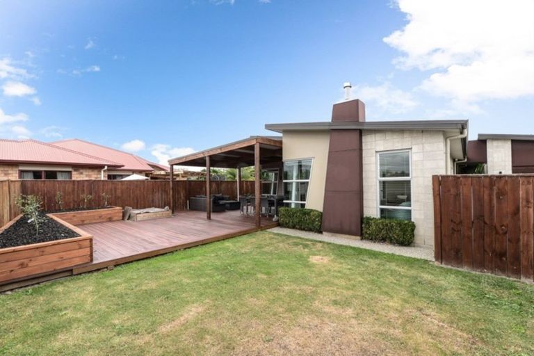 Photo of property in 14 Miers Glade, Rototuna North, Hamilton, 3210