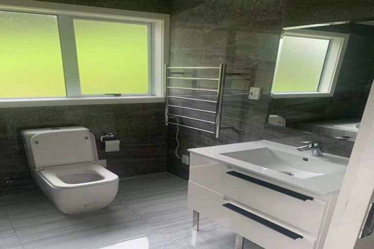 Photo of property in 9 Keldale Place, Forrest Hill, Auckland, 0620