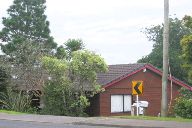 Photo of property in 3/109 Don Buck Road, Massey, Auckland, 0614