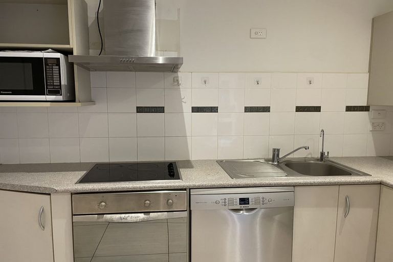 Photo of property in 6 Hinemoa Terrace, Birkenhead, Auckland, 0626