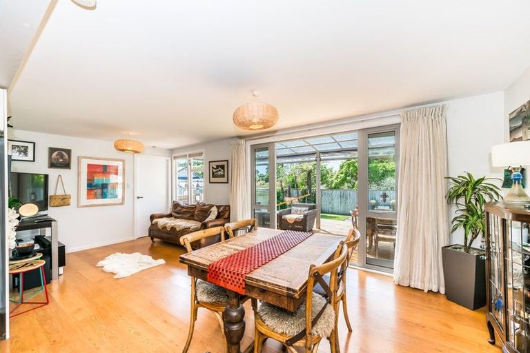 Photo of property in 56 Hinemoa Street, Paraparaumu, 5032