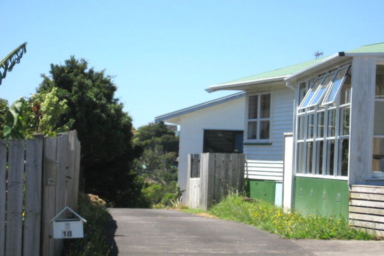 Photo of property in 1/18 Kia Ora Road, Beach Haven, Auckland, 0626