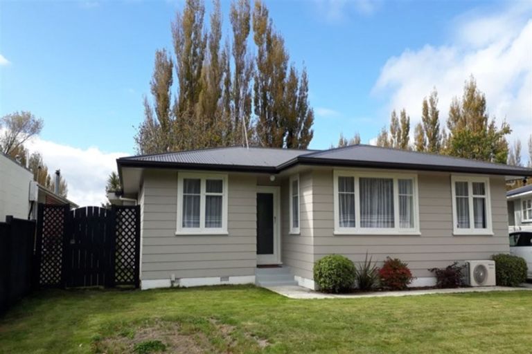 Photo of property in 41 Ruamahanga Crescent, Terrace End, Palmerston North, 4410