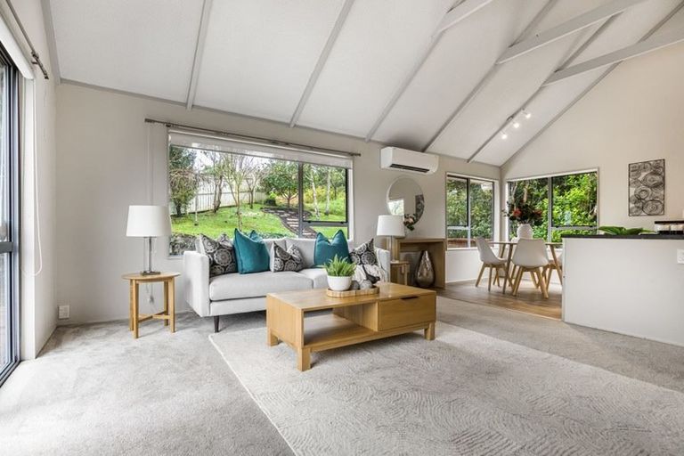 Photo of property in 5/40 Radiata Lane, Chatswood, Auckland, 0626