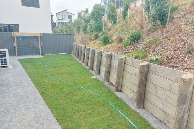 Photo of property in 25 Koreke Close, Kenepuru, Porirua, 5022