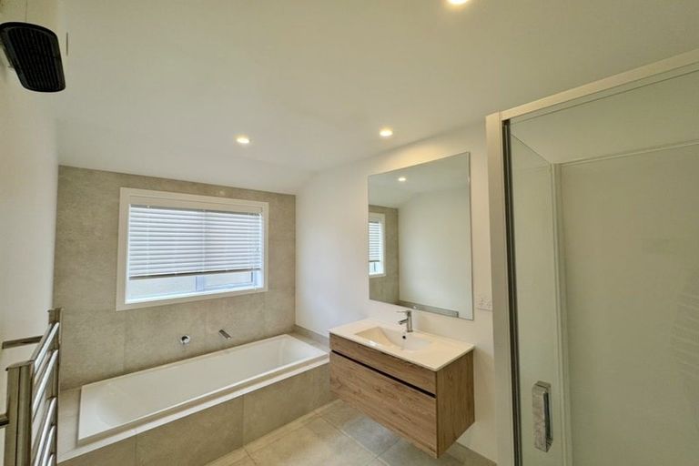 Photo of property in 31 Freedom Drive, Kelvin Grove, Palmerston North, 4414