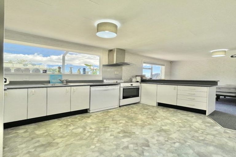 Photo of property in 34 Arapiko Street, Johnsonville, Wellington, 6037