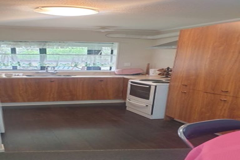 Photo of property in 9 Curacao Place, Grenada Village, Wellington, 6037